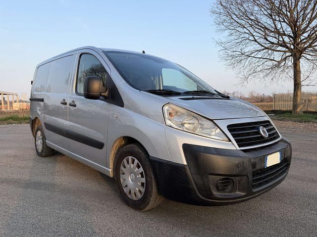 Usata Fiat Scudo 90 CV (66 kW) 2008 Argento Furgone