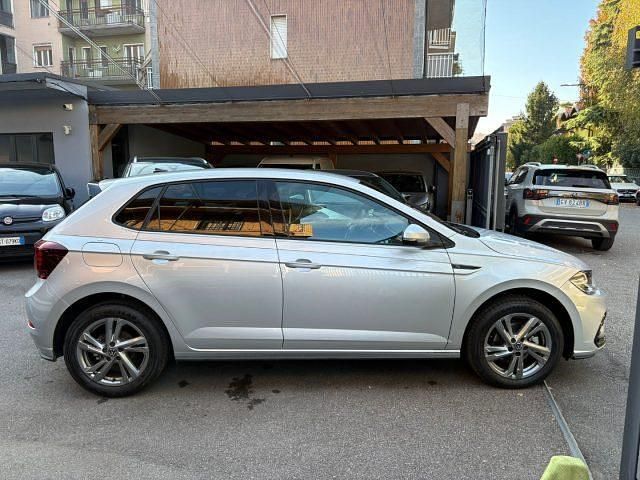 Usata VW Polo R-line 116 CV (85 kW) 2024 Argento Utilitaria