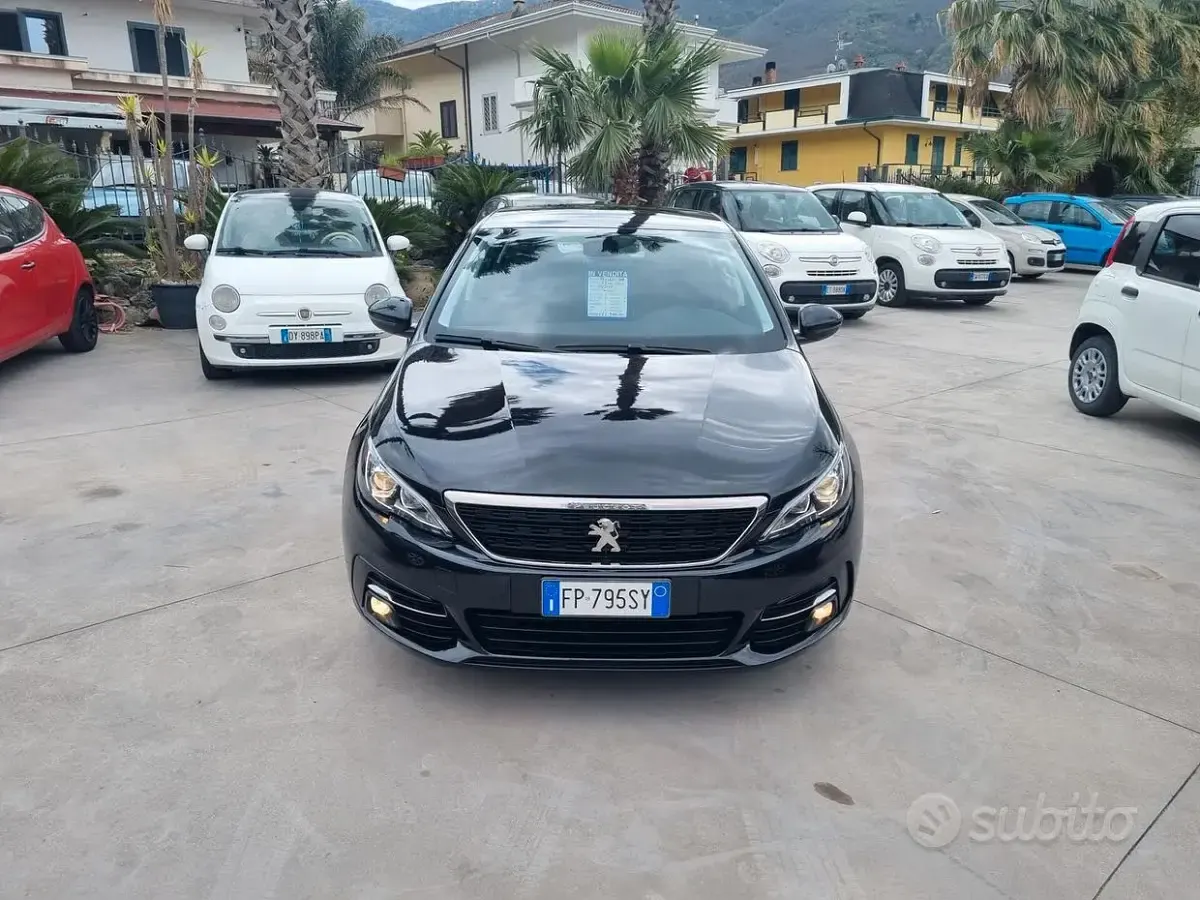 Usata Peugeot 308 Business-Line 131 CV (96 kW) 2018 Nero Berlina