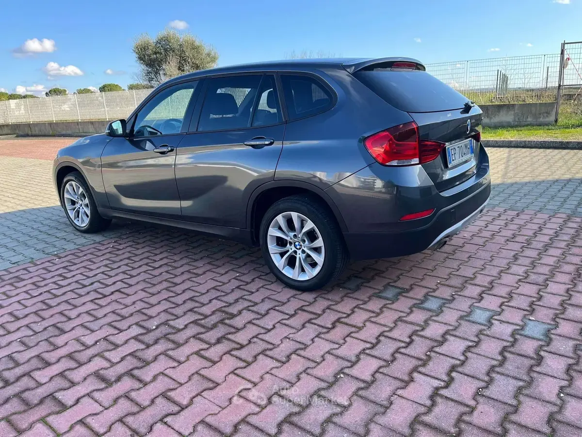 Usata BMW X1 143 CV (105 kW) 2012 Grigio SUV
