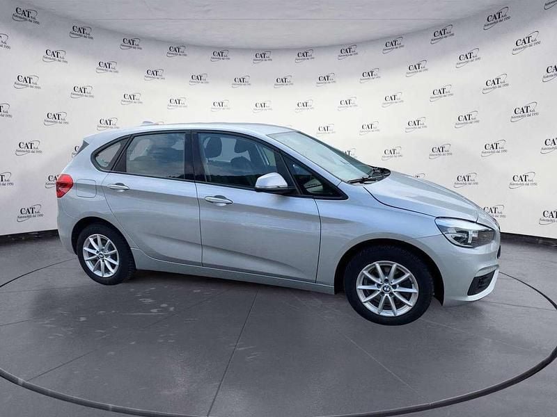 Argento Usata 2018 BMW 218 Active Tourer Advantage Monovolume | 14.900 € (Buon prezzo) - Immagine 1/4