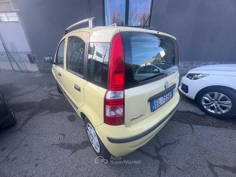 Usata Fiat Panda 69 CV (50 kW) 2011 Giallo Utilitaria