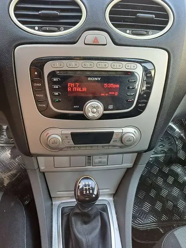 Usata Ford Focus Titanium 109 CV (80 kW) 2011 Nero Berlina