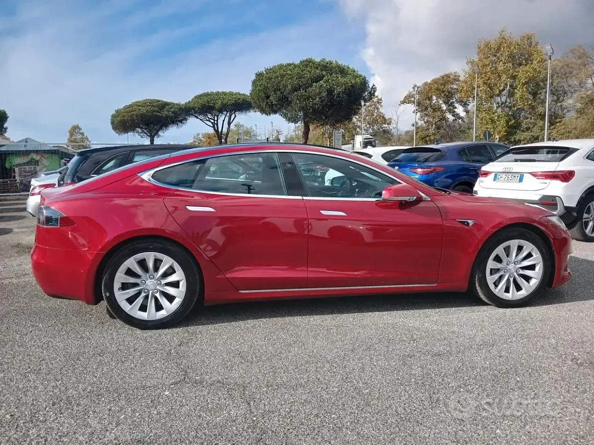 Occasion Tesla Model S 158 kW (215 ch) 2018 Rouge Citadine
