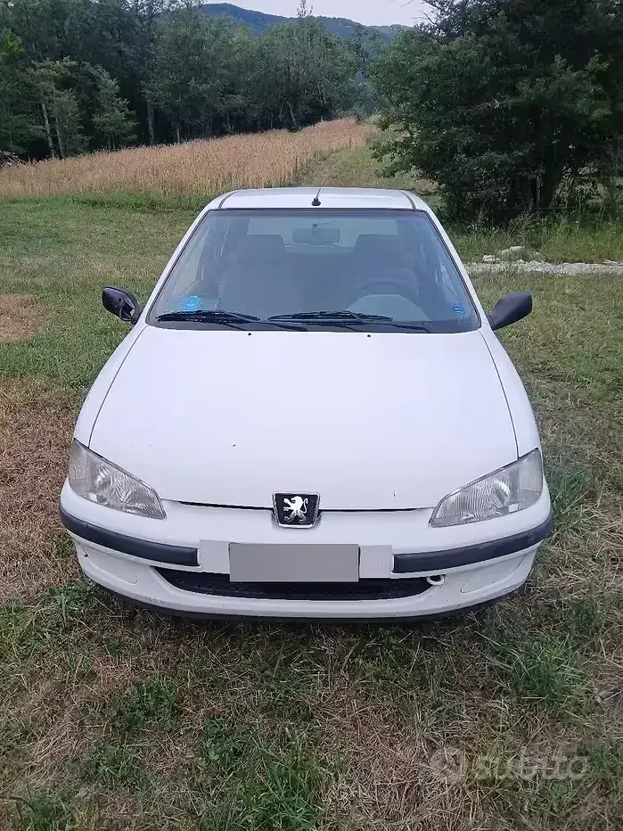 Usata Peugeot 106 60 CV (44 kW) 1997 Utilitaria