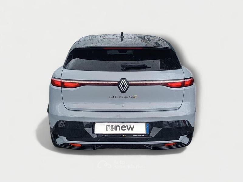 Usata Renault Megane E-Tech Techno 161 kW (220 CV) 2022 Bianco Station wagon