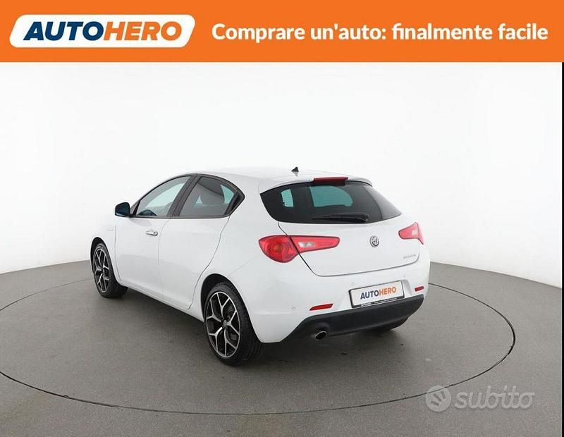 Usata Alfa Romeo Giulietta Super 120 CV (88 kW) 2017 Bianco Utilitaria