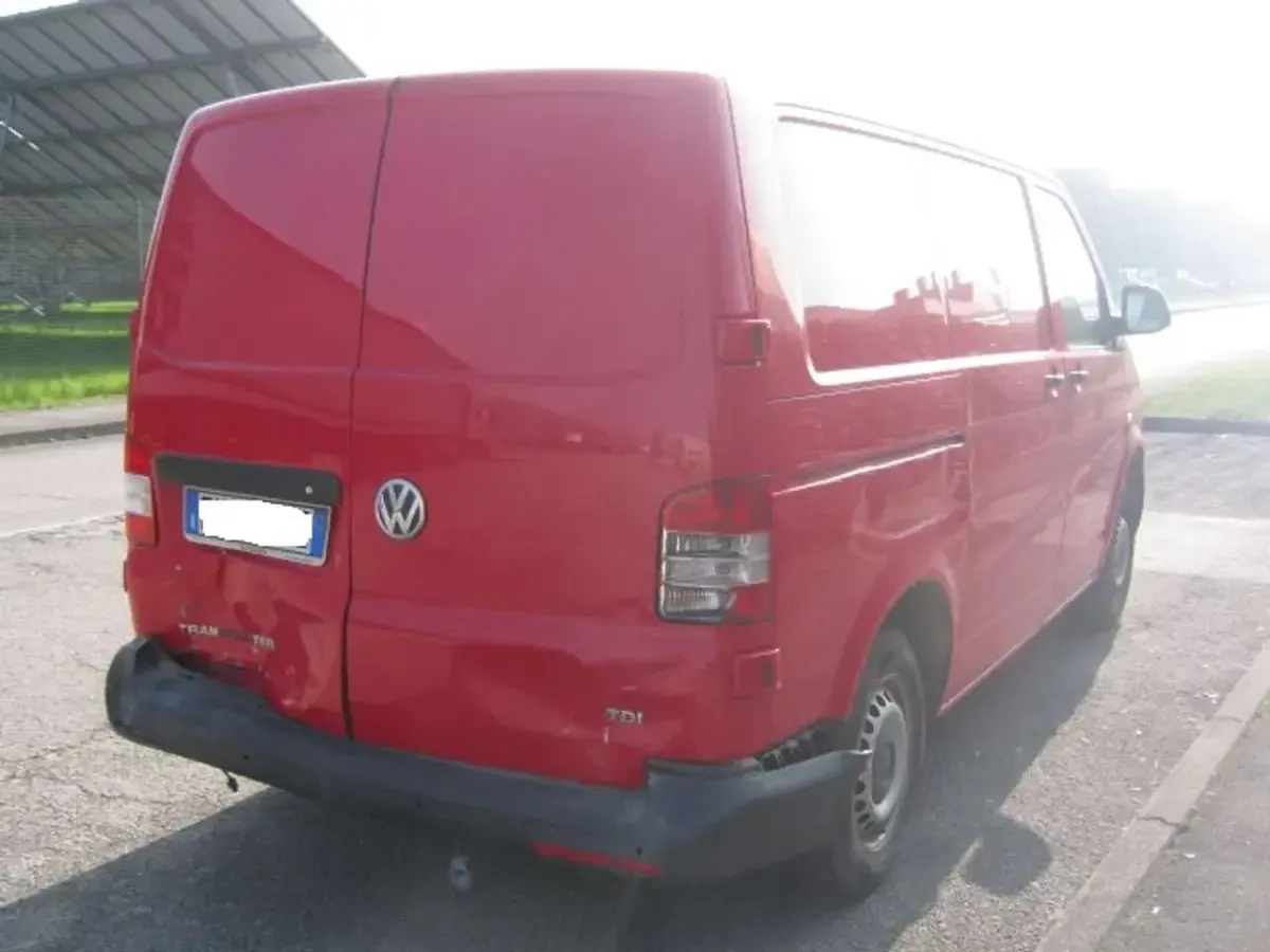 Usata VW T5 102 CV (75 kW) 2015 Rosso Furgone