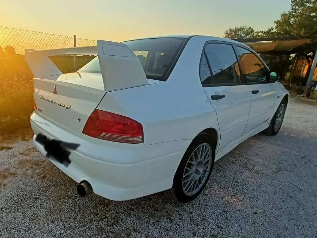 Usata Mitsubishi Lancer 280 CV (205 kW) 2001 Bianco Berlina