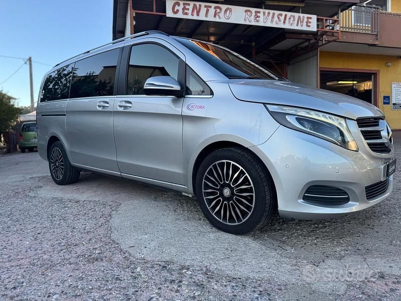 Usata Mercedes V250 Premium 190 CV (139 kW) 2017 Grigio Monovolume