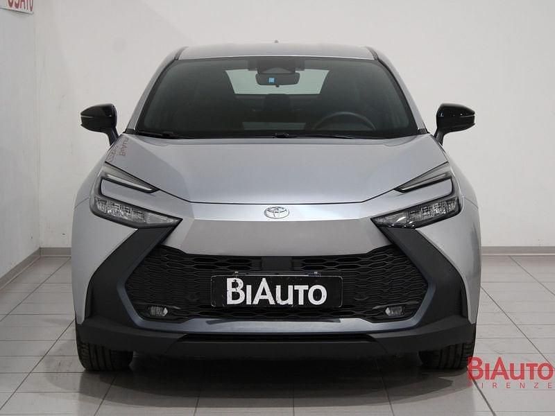 Usata Toyota C-HR Active 140 CV (102 kW) 2024 Argento SUV
