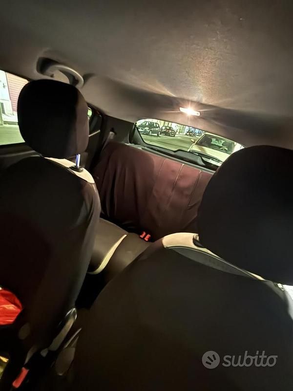 Usata Lancia Ypsilon 80 CV (58 kW) 2014 Rosso Utilitaria