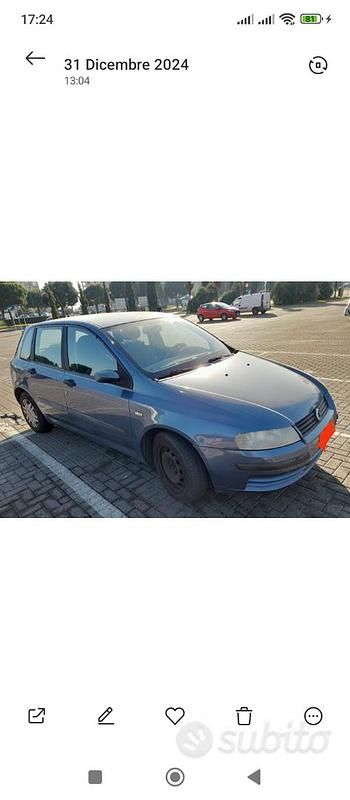 Grigio Usata 2002 Fiat Stilo Tre volumi | 1700 € (Buon prezzo) - Immagine 1/2