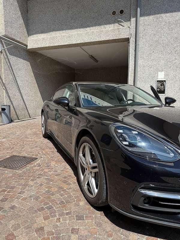 Nero Usata 2019 Porsche Panamera Executive Berlina | 59.500 € (Super prezzo) - Immagine 1/4