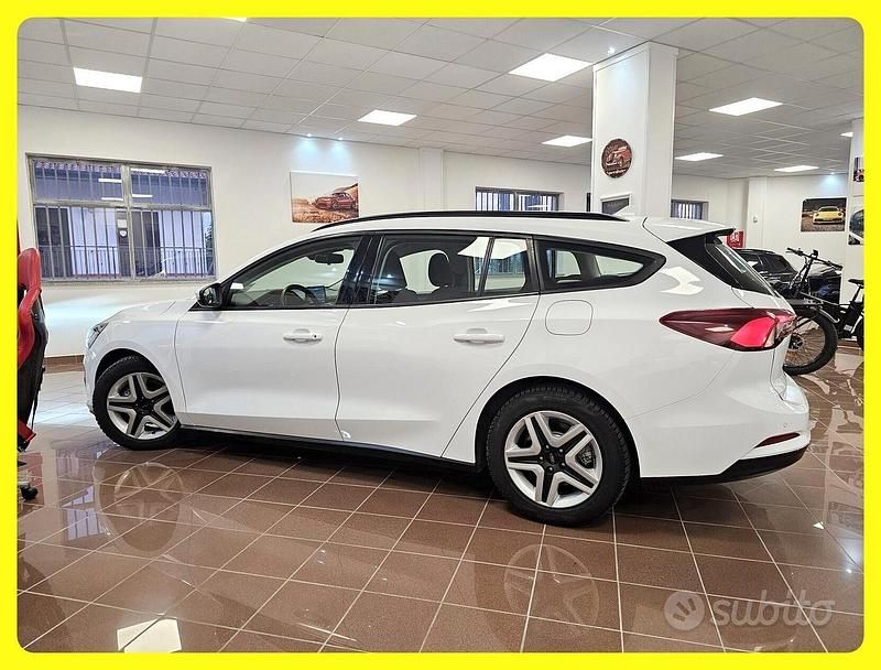 Usata Ford Focus Business Edition 120 CV (88 kW) 2022 Bianco Station wagon