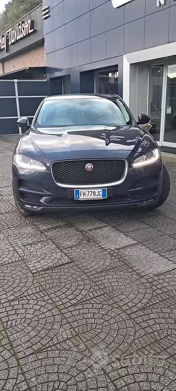 Usata Jaguar F-Pace 180 CV (132 kW) 2017 Blu SUV