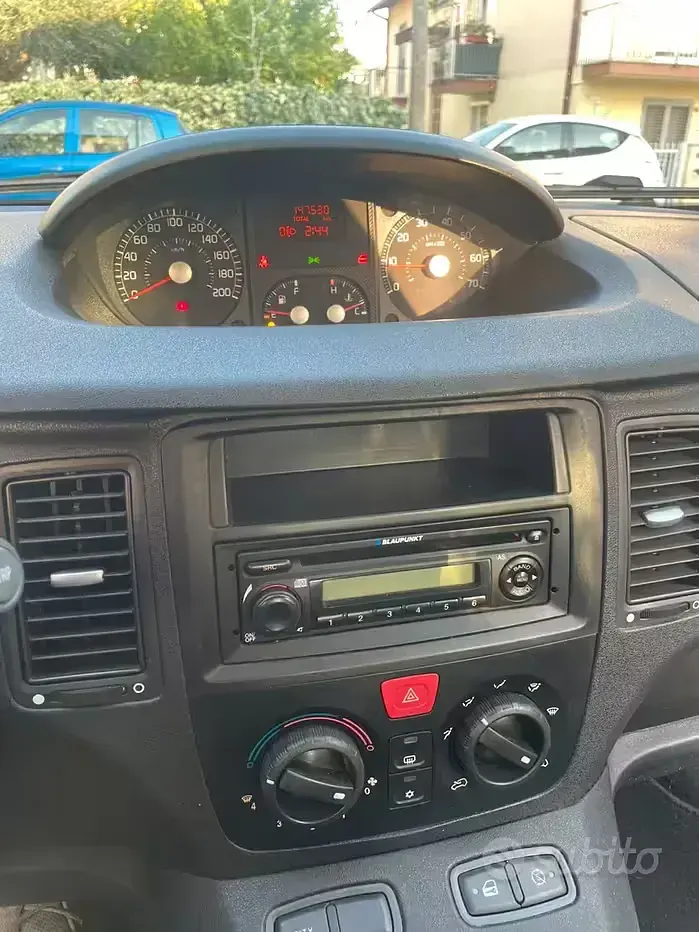Usata Fiat Idea 95 CV (69 kW) 2011 Grigio Monovolume
