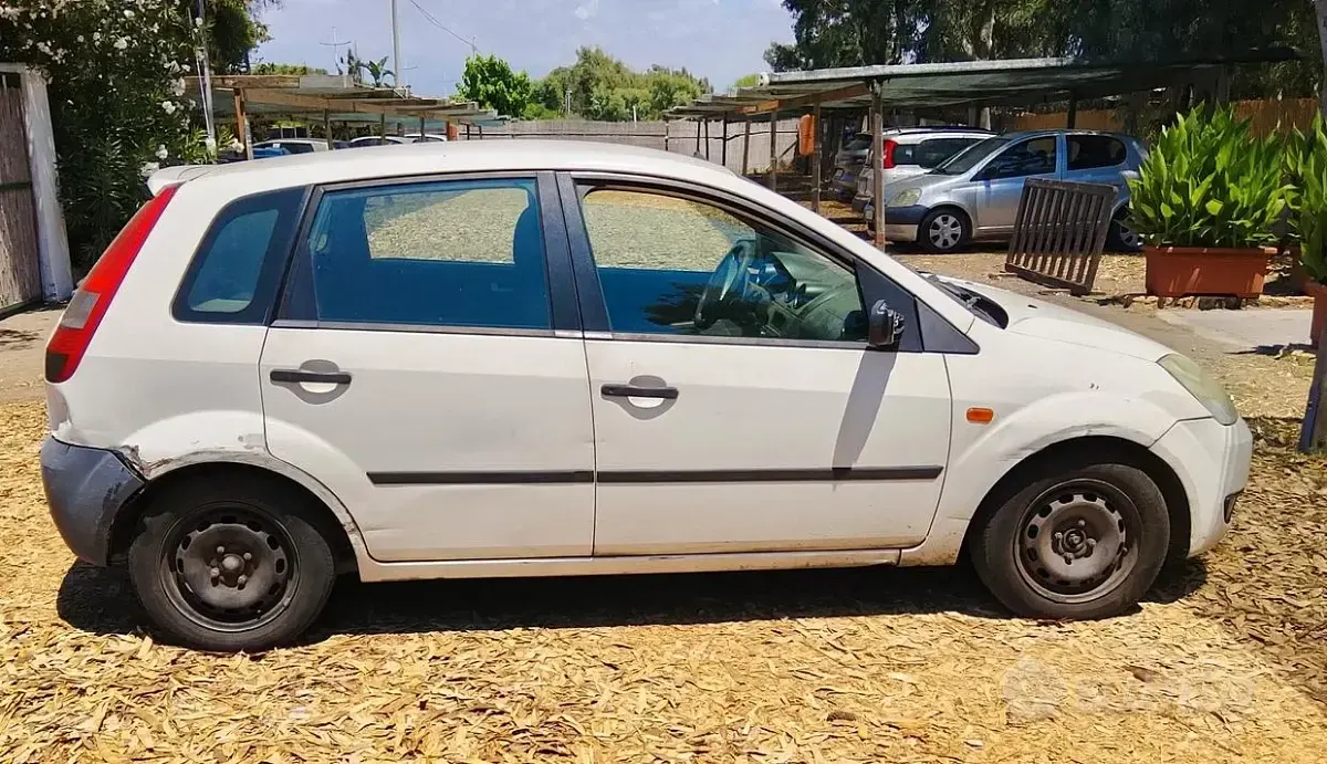 Usata Ford Fiesta 68 CV (50 kW) 2002 Utilitaria
