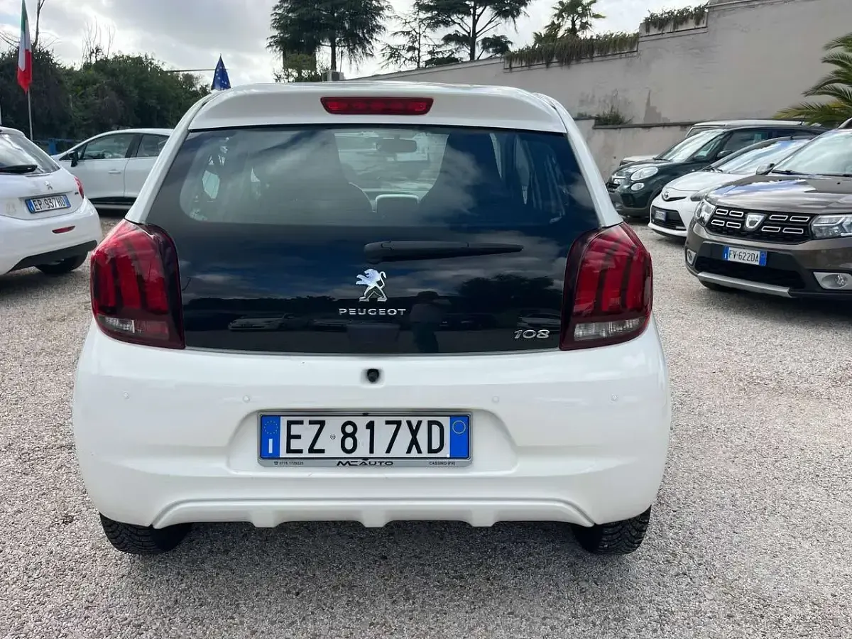 Usata Peugeot 108 Allure 69 CV (50 kW) 2015 Bianco Utilitaria