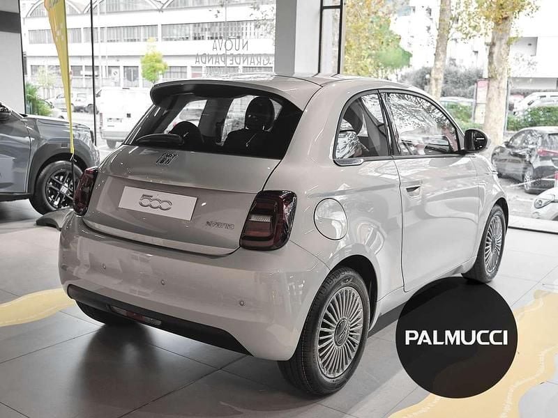 Nuova Fiat 500 Pop 65 CV (47 kW) 2025 Blu Berlina
