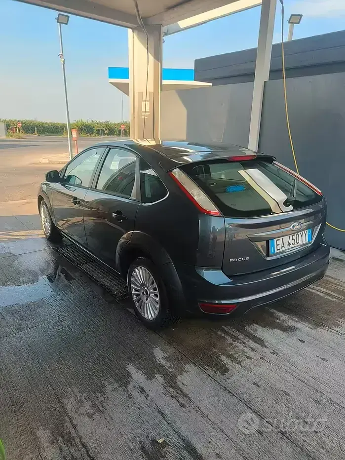 Usata Ford Focus 109 CV (80 kW) 2010 Berlina