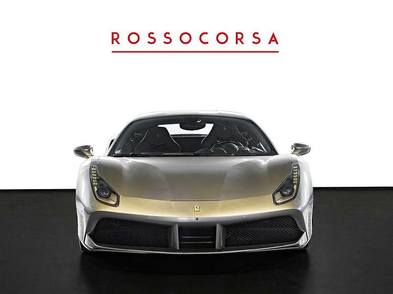 Usata Ferrari 488 670 CV (492 kW) 2017 Grigio titanio metallizzato Coupé