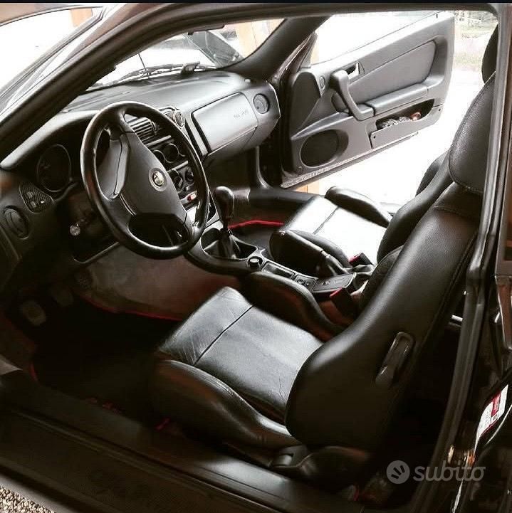 Usata 1997 Alfa Romeo GTV Coupé | 5500 € (Buon prezzo) - Immagine 1/4