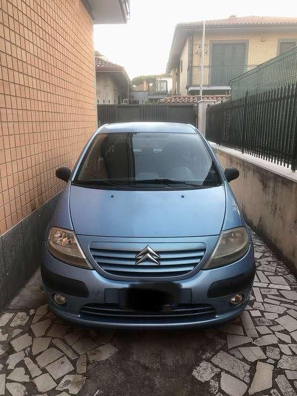 Usata 2003 Citroën C3 Exclusive Due volumi | 2350 € (Buon prezzo) - Immagine 1/4