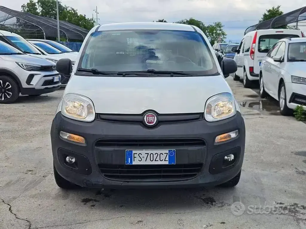 Usata Fiat Panda Pop 69 CV (50 kW) 2018 Bianco Utilitaria