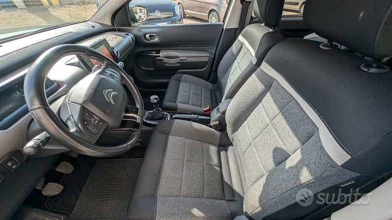 Usata Citroën C4 Cactus 102 CV (75 kW) 2019 Bianco Utilitaria