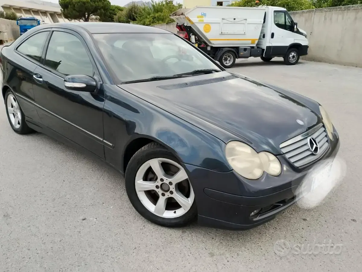 Usata Mercedes C220 150 CV (110 kW) 2004 Coupé