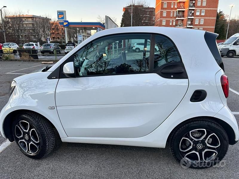Usata Smart ForTwo Coupé 71 CV (52 kW) 2015 Bianco Coupé