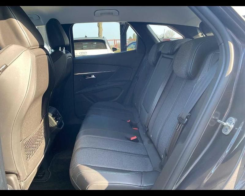 Usata Peugeot 3008 Allure 131 CV (96 kW) 2022 Grigio SUV