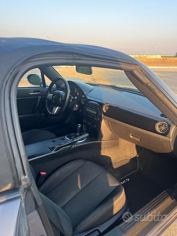 Usata Mazda MX5 126 CV (92 kW) 2007 Cabrio