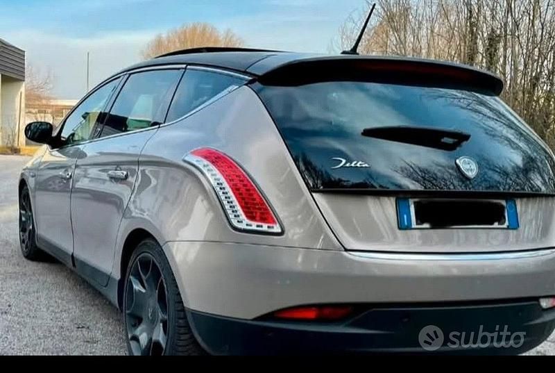 Usata Lancia Delta 2012 Utilitaria