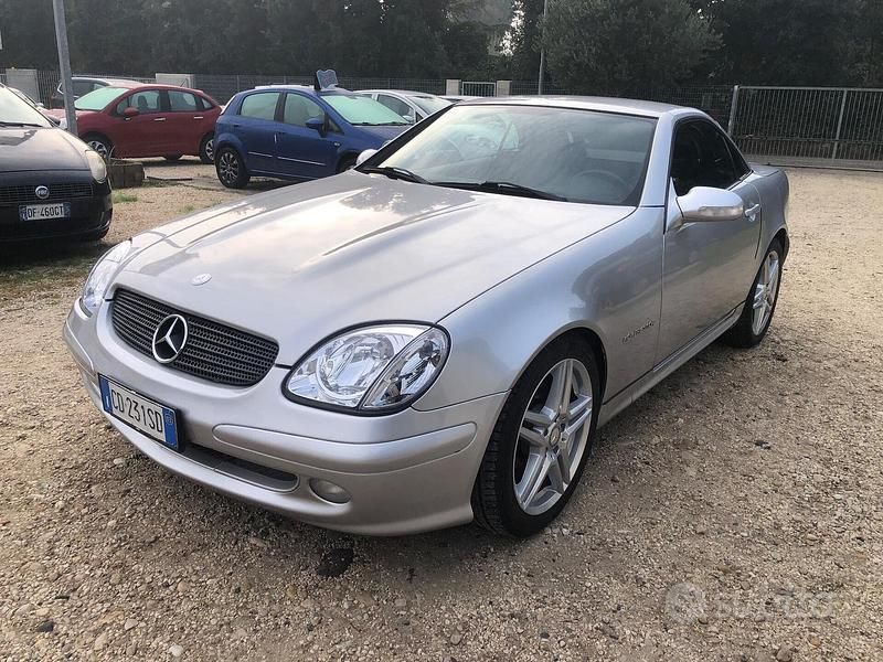 Usata Mercedes SLK200 163 CV (119 kW) 2003 Grigio Cabrio