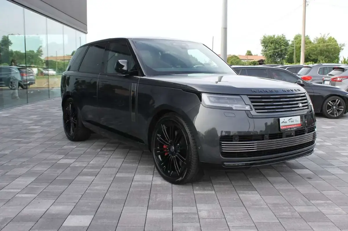 Nuova Land Rover Range Rover 615 CV (452 kW) 2025 Grigio SUV