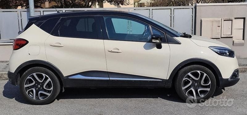 Usata Renault Captur 90 CV (66 kW) 2014 Bianco SUV