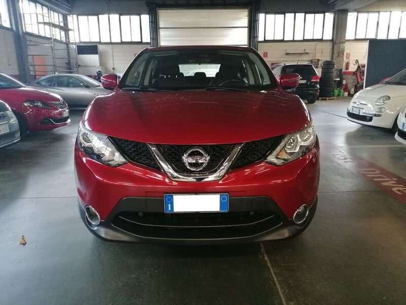 Usata Nissan Qashqai N-Vision 110 CV (80 kW) 2017 Rosso SUV