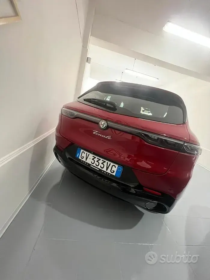 Usata Alfa Romeo Tonale 131 CV (96 kW) 2024 Rosso SUV