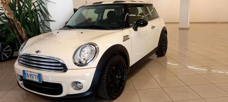 Usata Mini Cooper D 89 CV (65 kW) 2012 Bianco Utilitaria