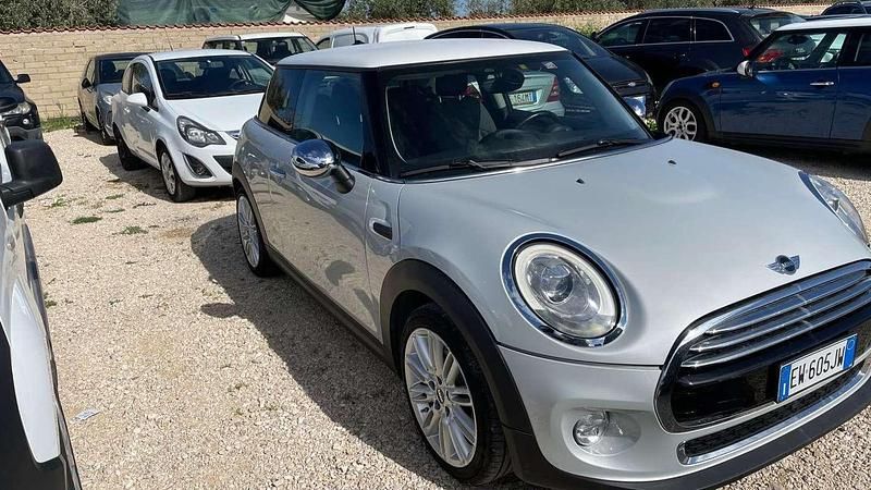 Usata Mini Cooper D 111 CV (81 kW) 2014 Argento Utilitaria