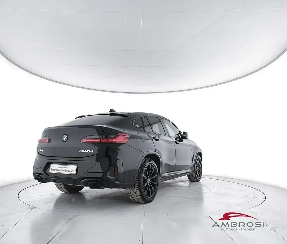 Usata BMW X4 340 CV (250 kW) 2023 Nero SUV