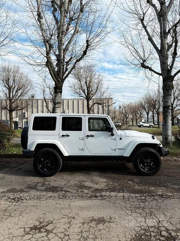 Usata Jeep Wrangler Unlimited 200 CV (147 kW) 2015 Bianco SUV