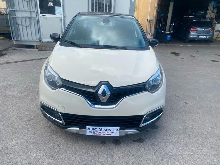 Usata Renault Captur 90 CV (66 kW) 2015 Beige SUV