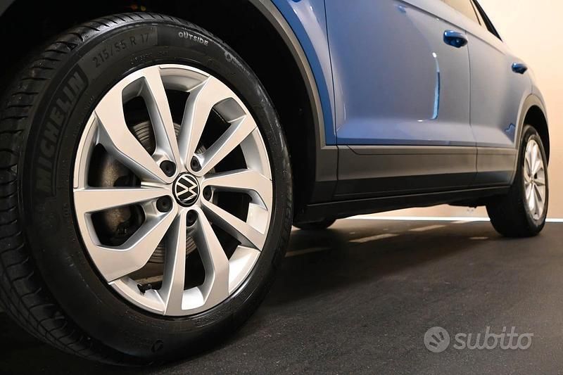 Usata VW T-Roc Sport 149 CV (109 kW) 2023 Blu SUV