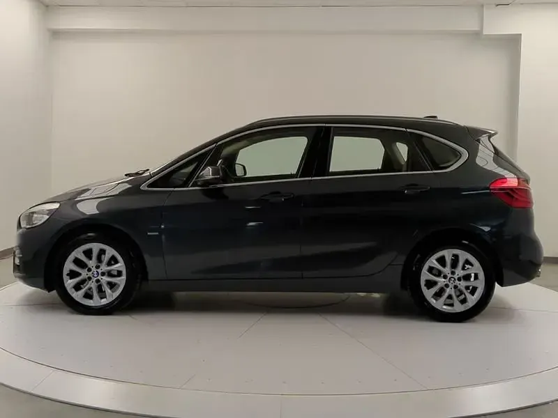 Usata BMW 216 Active Tourer Luxury Line 116 CV (85 kW) 2018 Blu Monovolume