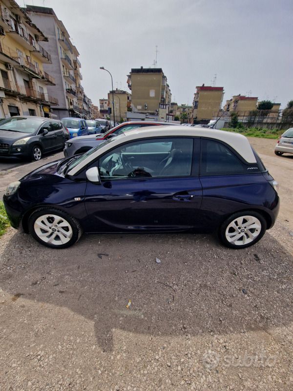 Usata Opel Adam 69 CV (50 kW) 2015 Blu Utilitaria