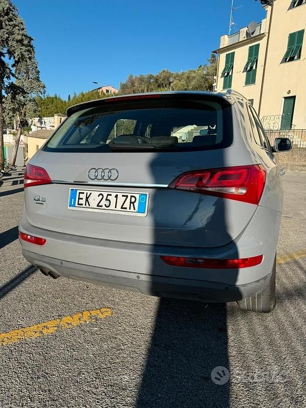 Grigio Usata 2012 Audi Q5 Advanced SUV | 10.800 € (Buon prezzo) - Immagine 1/4