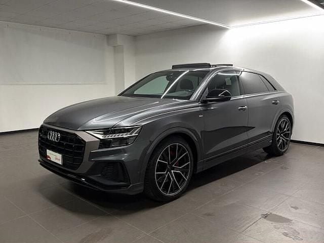 Usata Audi Q8 Sport 286 CV (210 kW) 2022 Grigio SUV